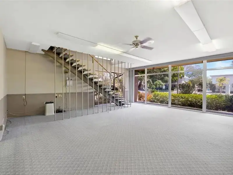 High Visibility Retail/office Building in Downtown St. Petersburg - Renovate or Rebuild Opportunity
