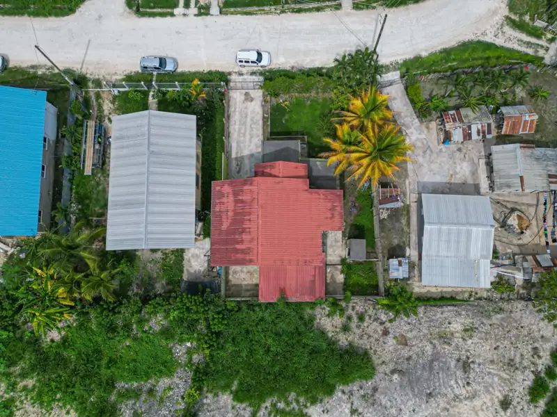 Versatile Residential/commercial Property in Kontiki Area, San Ignacio
