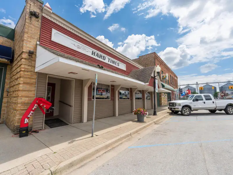 Turnkey Family Restaurant for Sale in Downtown Decatur, Mi - Seating for 200