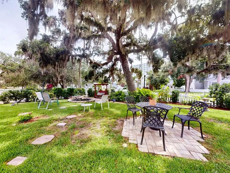 Historic Home and Turnkey Bed & Breakfast in Downtown Daytona Beach