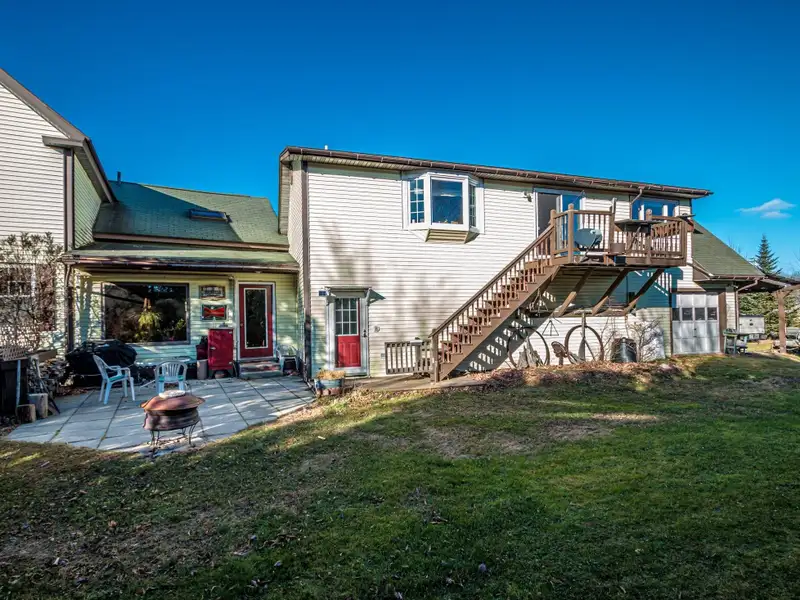 Du Bee Inn: Versatile Bed-and-breakfast with Mountain Views in the Great North Woods