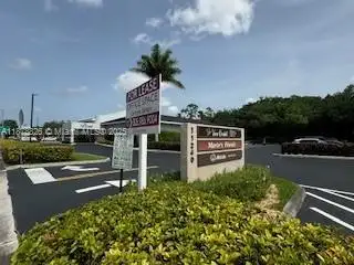 Office Space for Lease in Kendall – All Utilities Included, Prime Location with Parking