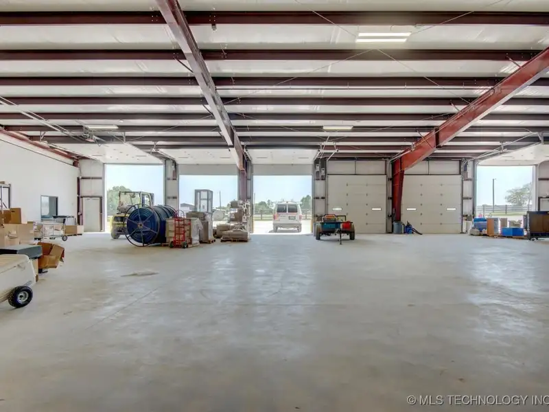 Fully Leased Office/warehouse with Nnn Lease in Prime Location, 45,000 Sf Yard Space