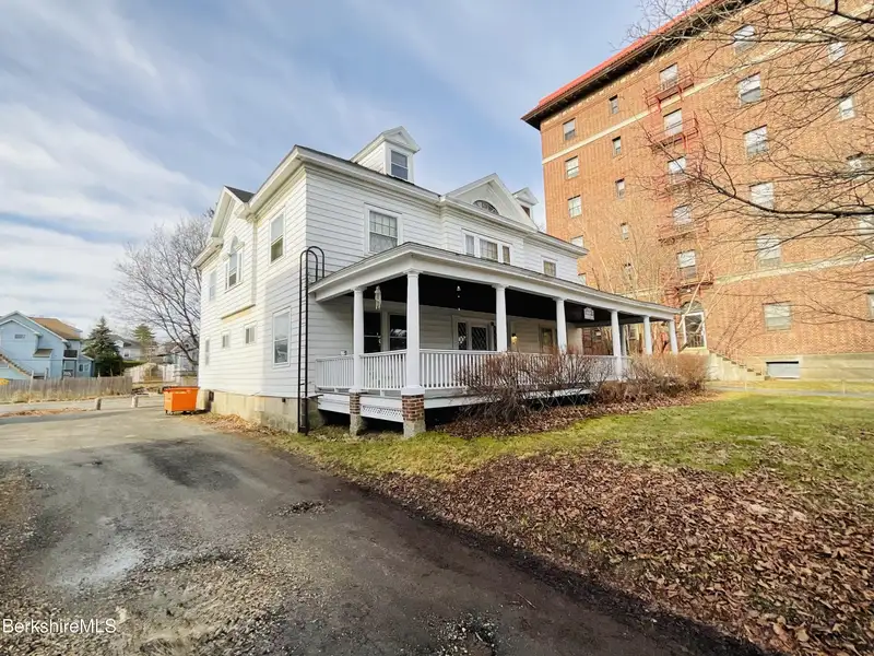 Charming Stone House Property in Desirable Location