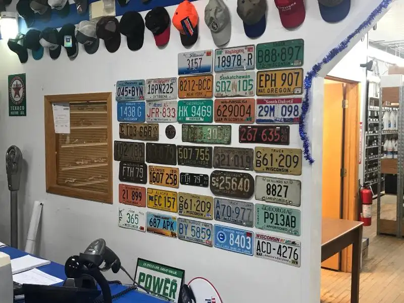 Prime Auto Parts Store with Excellent Location on High Traffic State Hwy 13 and 182