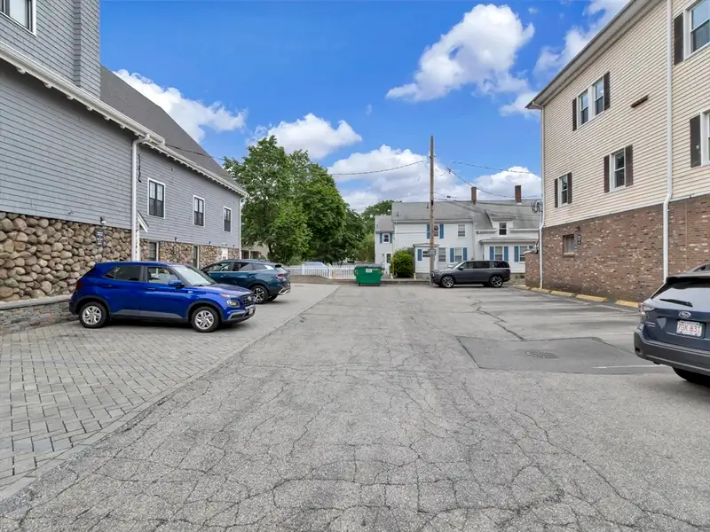 Versatile Retail Space for Lease in Downtown with High Visibility and Multiple Rooms