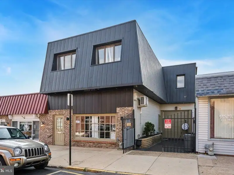 Prime Commercial Property in Historic Bristol Borough's Business District with Tenant Occupancy