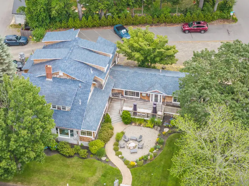High-end Restaurant Space with Outdoor Dining and Residential Unit in Ogunquit
