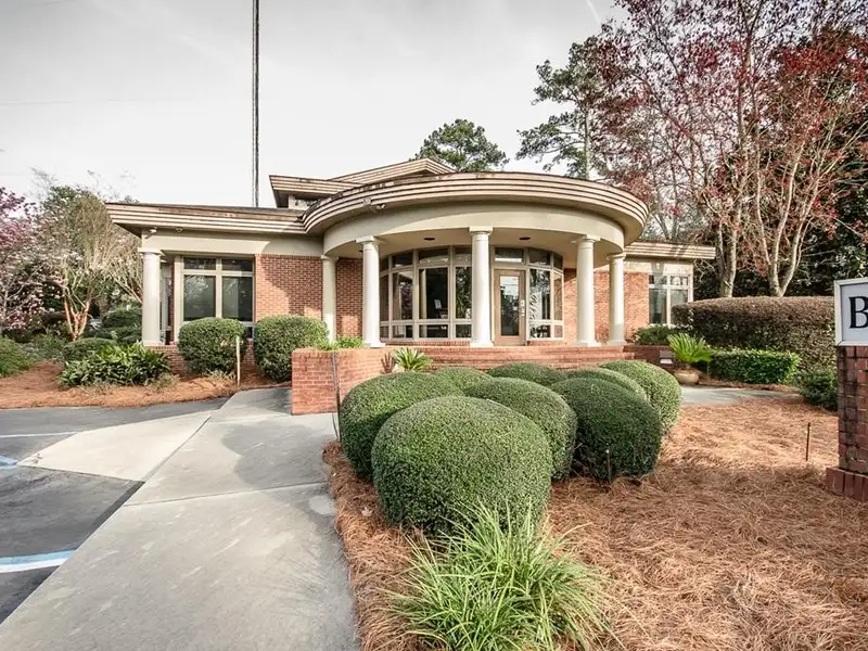 Versatile Commercial Property with Office Space Near I-75 in Valdosta's Business Hub