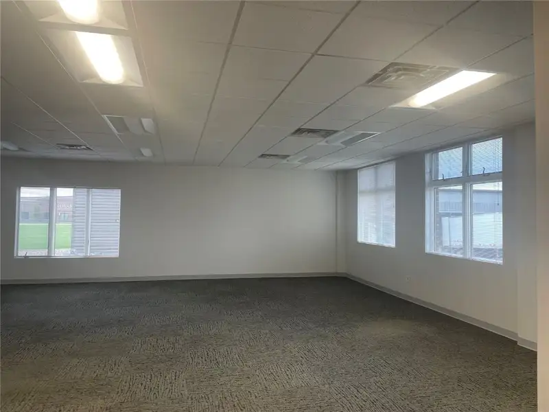 Well-maintained Office Building in Hiawatha Office Park with Ample Parking and Signage