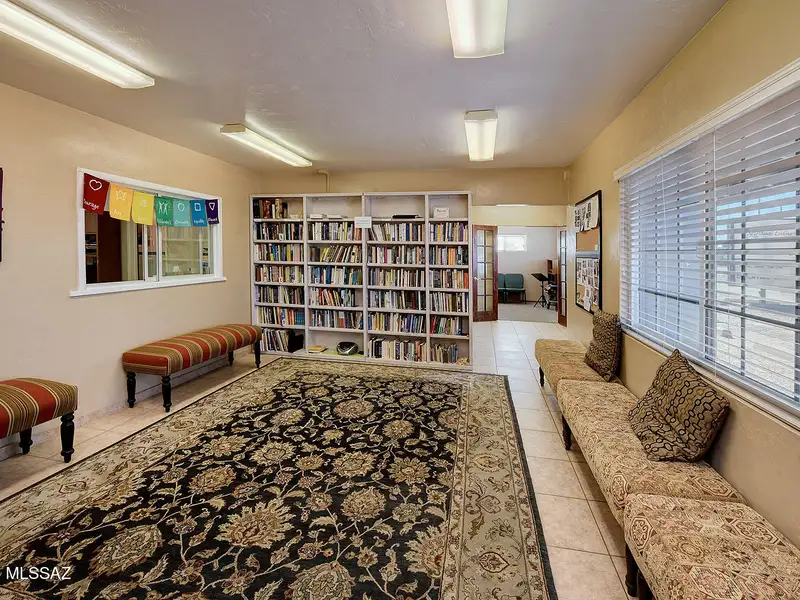 Prime Office Space in Central Tucson with High Visibility and Convenient Amenities