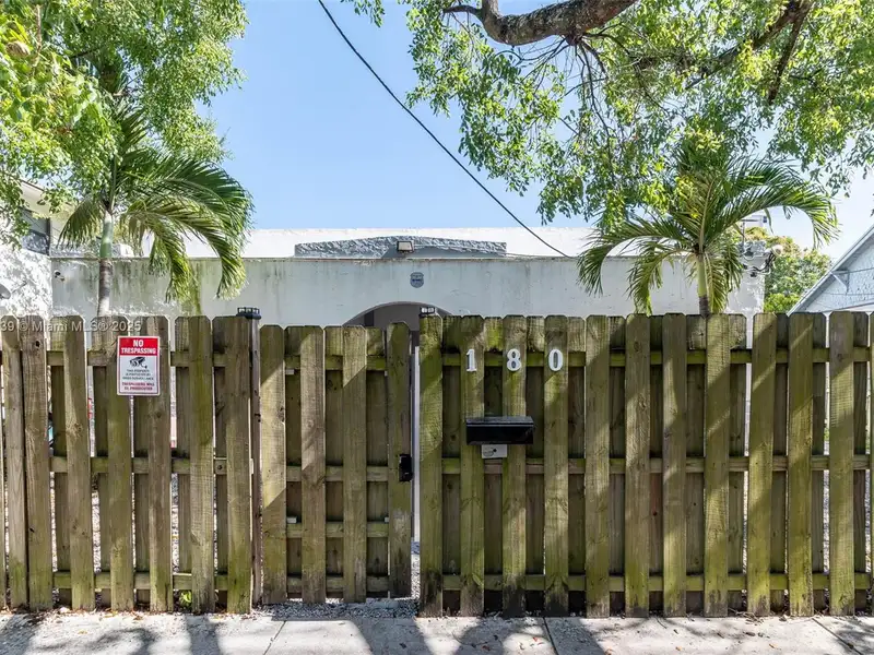 5-unit Multifamily Property in Miami's Opportunity Zone with Development Potential and Upgrades