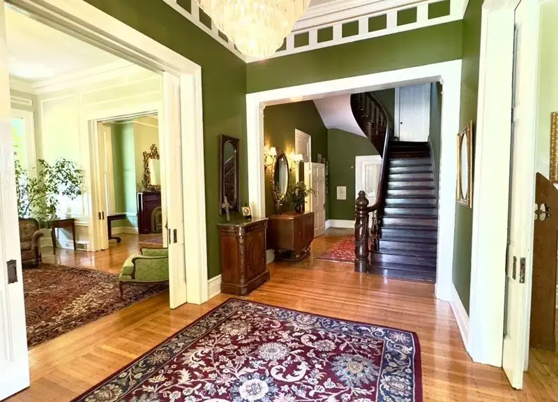Versatile Historic District Property for Restaurant, Venue, or Retail with Ample Parking
