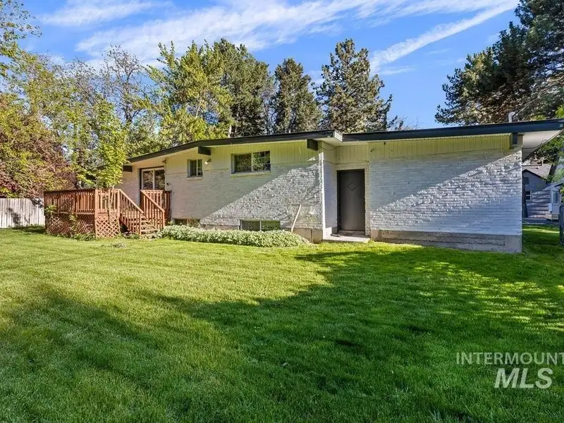 Unique Duplex and Bungalows in Boise Bench on over Half an Acre
