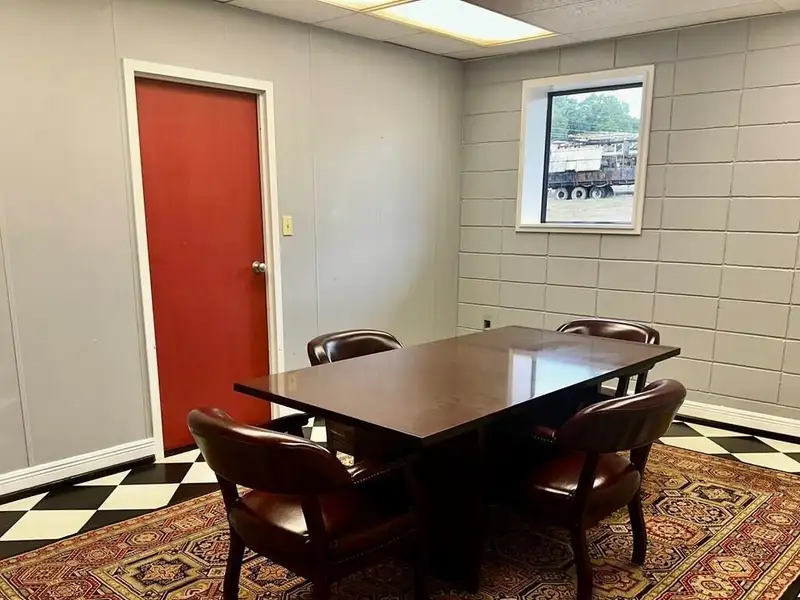 Office Building for Sale or Lease Near Port - 4100 Sq Ft with Conference Room and Parking