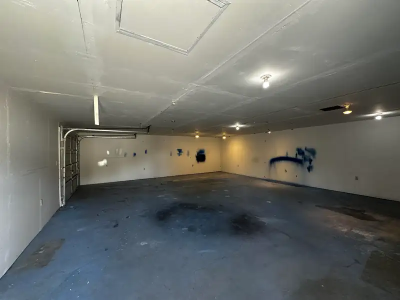 Warehouse and Office Space with Gated Yard in Prime Location