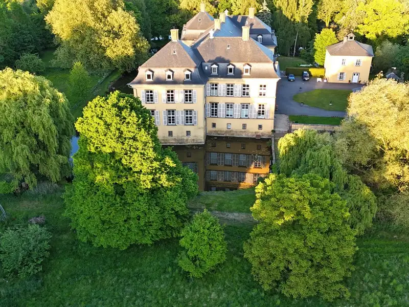 Crassenstein Castle: Historic Property in Münsterland, Ideal for Boutique Hotel or Bed & Breakfast