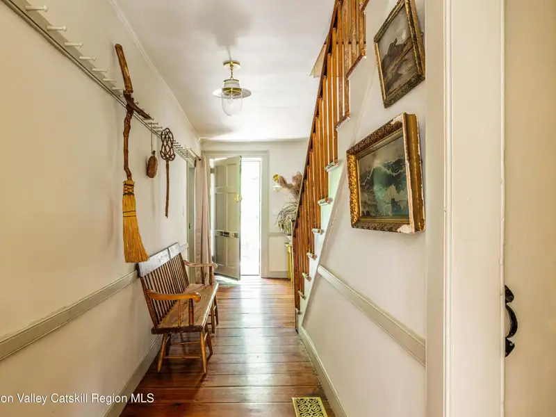 Historic Mixed-use Landmark in Kinderhook Village with Restaurant and Flexible Suites