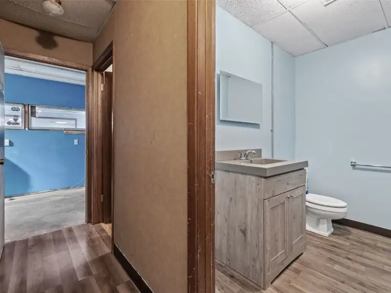 Flexible Office/retail Space for Lease in High-traffic Location, Edgewood Rd Sw