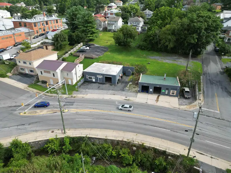 Turnkey Tire Business for Lease with Fully Equipped Office and Three Bays