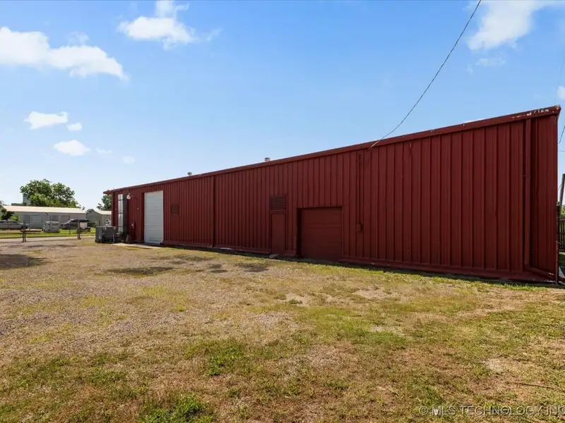 Climate-controlled Warehouse with 4,000+ Sq. Ft. in Convenient Location