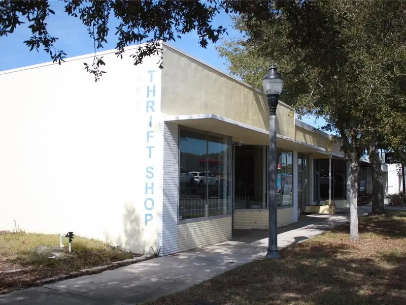 Commercial Space for Lease on N Main Street with Flexible Layout and Parking Access