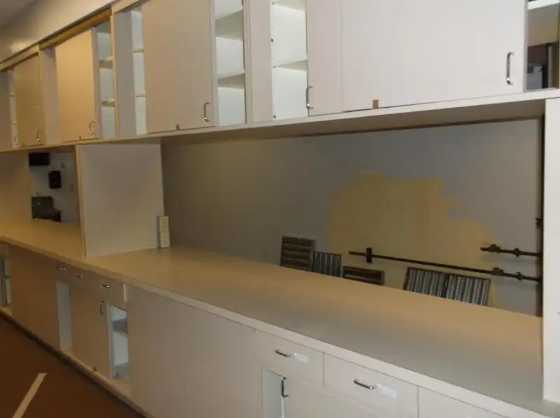 14,000 Sf Two-story Building in Omro with 20+ Rooms and Parking Lot Available