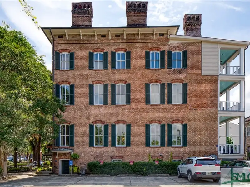 Restored 1871 Gray Brick Townhome in Savannah’s Historic District with Carriage House and Stvr Certificates