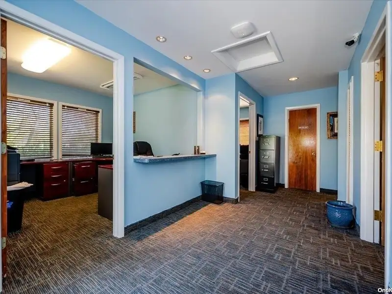 Renovated Office Space Adjacent to Good Samaritan Hospital, 3,606 Sq Ft Total