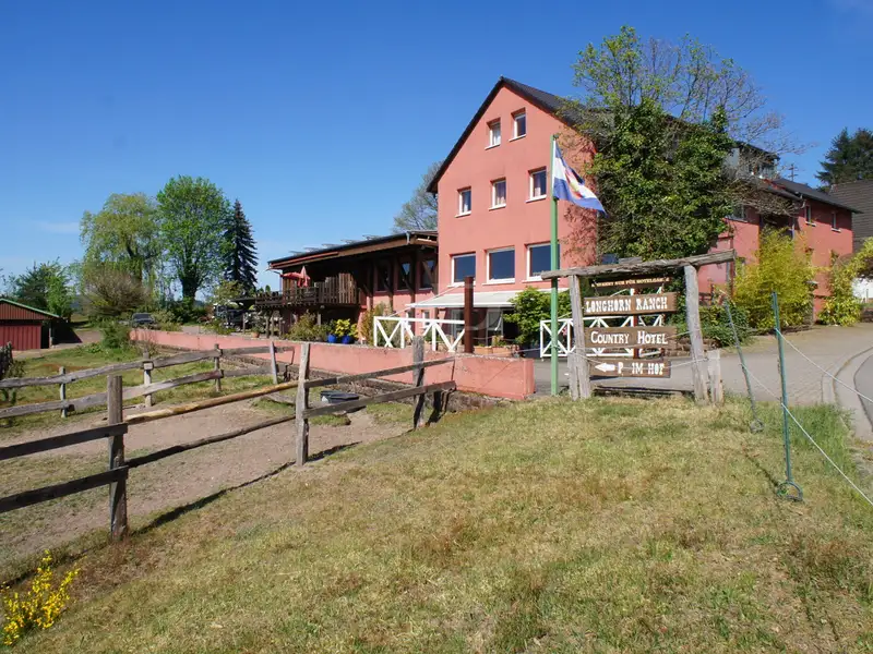 Renovated Guest House with Private Living Areas in Southwest Palatinate