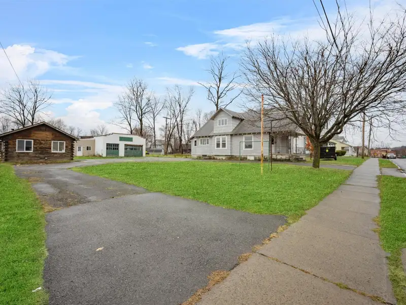 Versatile Live-work Property on High-traffic Route 9w in Catskill, Ny