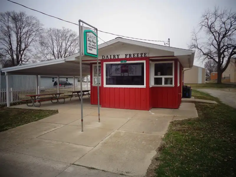 Established Eatery for Sale Near Pekin with Covered Patio and Equipment Included