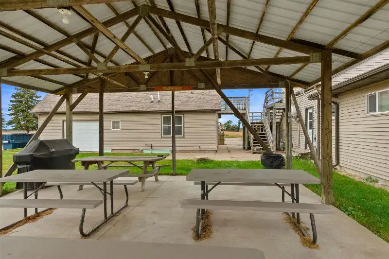 Established Bar and Restaurant with Living Quarters in Stevens Point Area