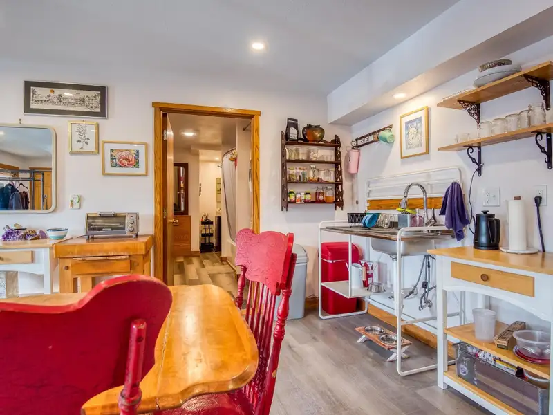 Fully Equipped Café and Bakery with Living Quarters on Main Street, Berlin