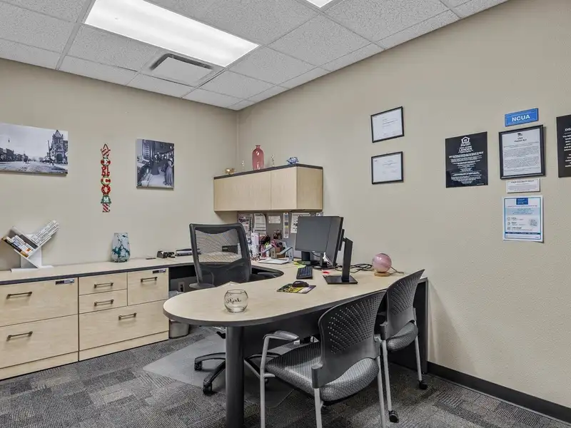 Free-standing 12,360 Sq. Ft. Commercial Building in High-traffic Location