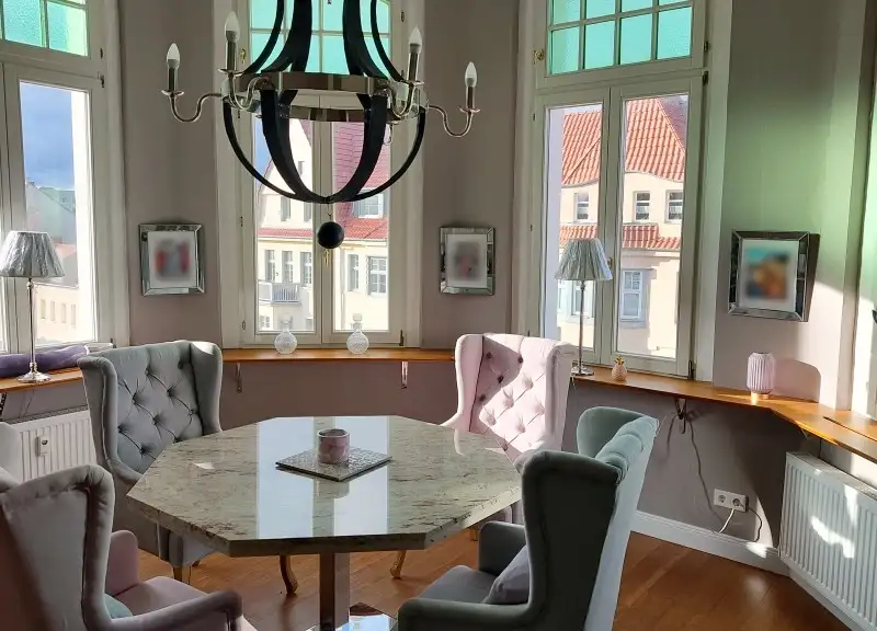 Spacious 249 M² Commercial-residential Unit in Historic Mühlhausen Villa