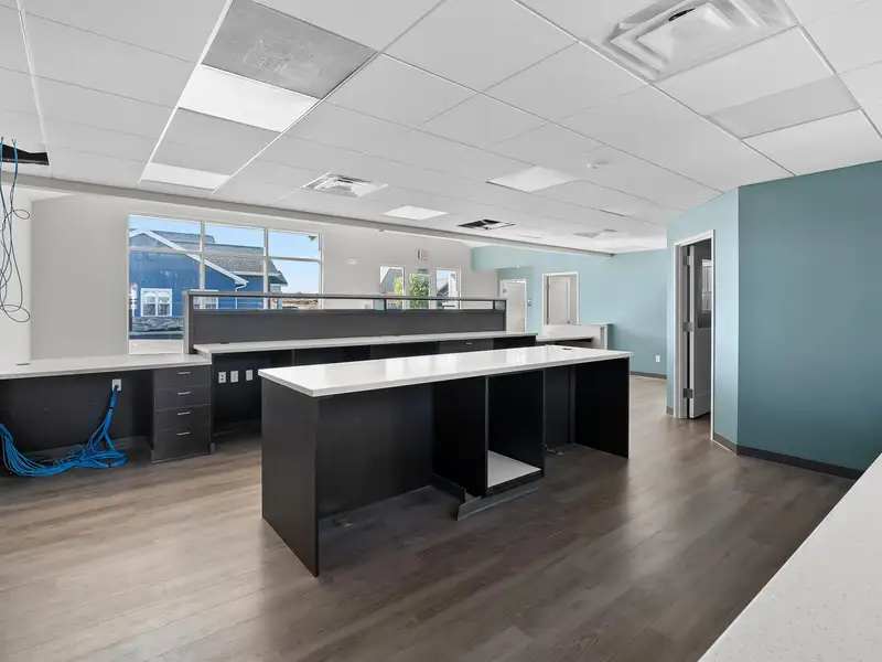 Class a Retail/office Space in Vineyard Parkway Business Park, Texas Corners
