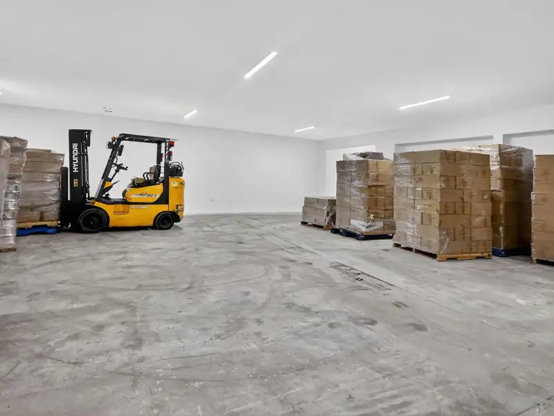 Recently Renovated 2,741 Sf Building Near I-95 with Flexible Use Options