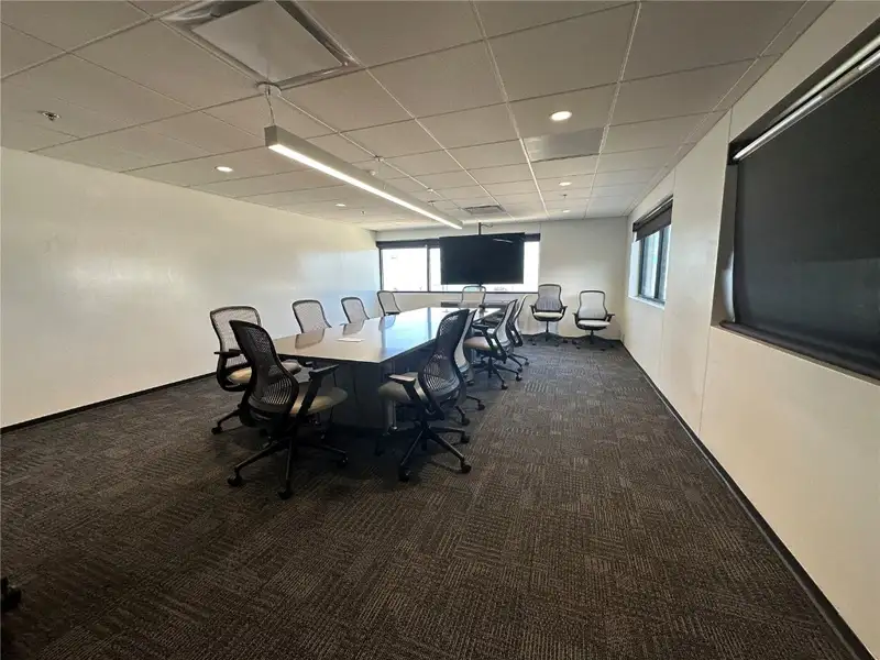 Modern Office Space with Amenities in Hiawatha, Ia - Ample Parking and Training Rooms