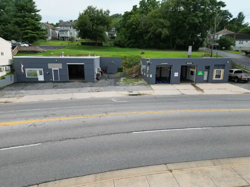 Turnkey Tire Business for Lease with Fully Equipped Office and Three Bays