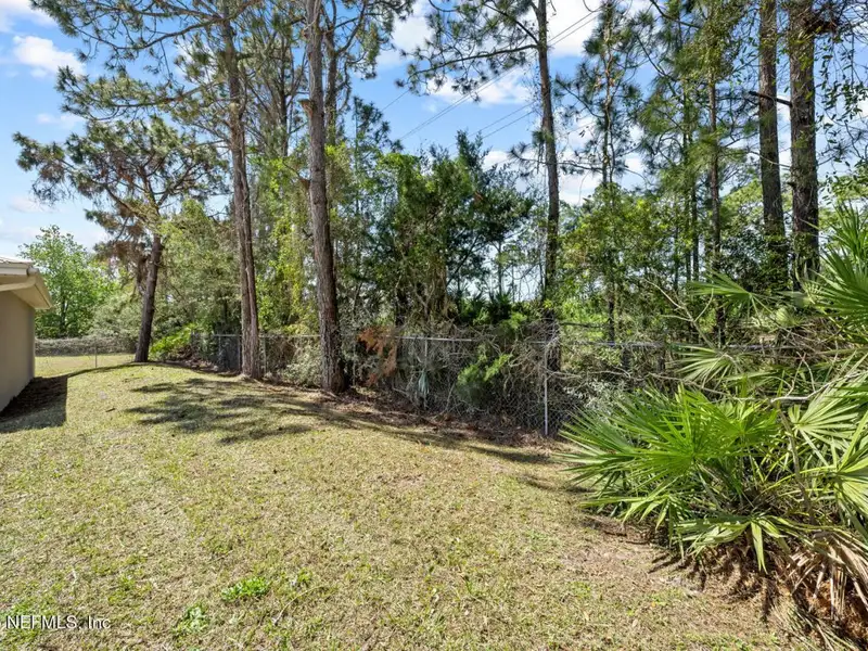 Commercial Building with Offices and Storage in St. Johns County, Ci Zoning