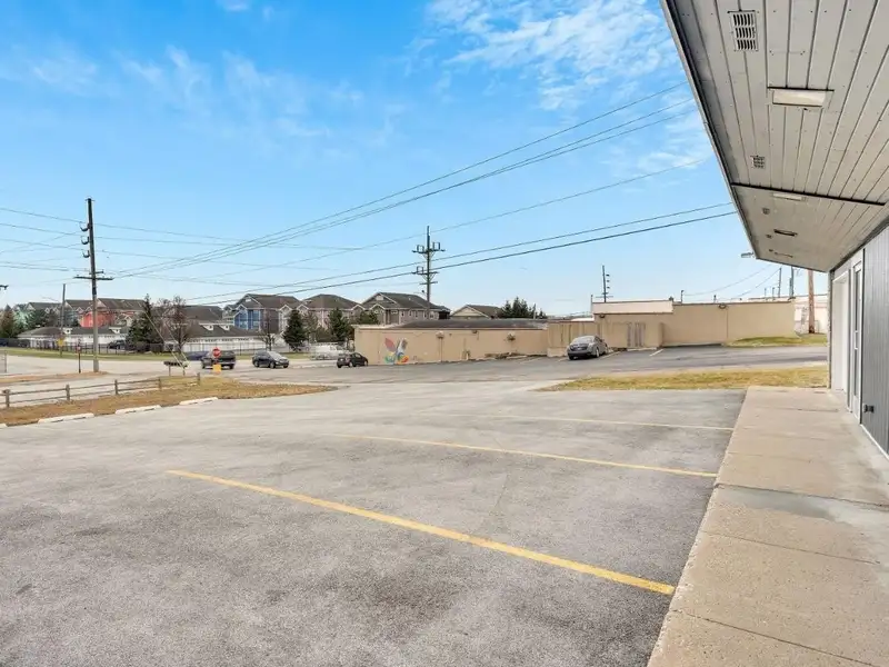 Free Standing 2080 Sqft Commercial Building in Prime B-1 Location Near Cedar Lake