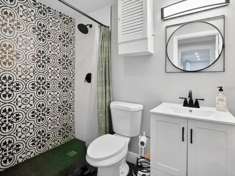 Charming Airbnb Home Near Downtown Orlando with In-law Suite and Expansive Backyard