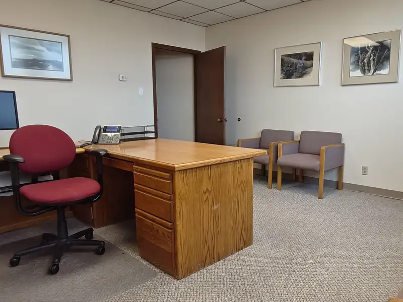Large Office Building with Panoramic Views in Prime Downtown Location, 40,000 Sqft