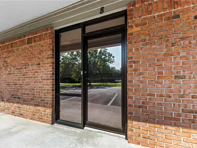 Versatile Commercial Building in Prime Location