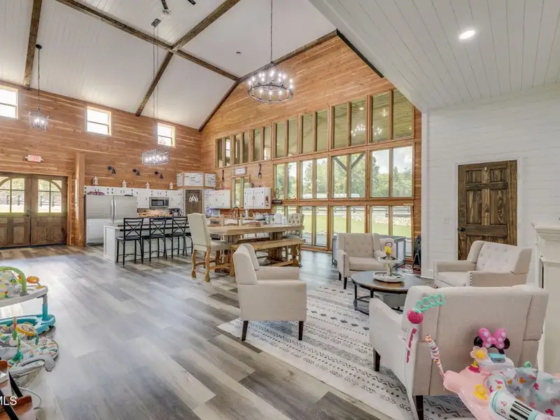 Custom Barndominium on 3 Acres with Pool and Income-generating Garage in Tennessee