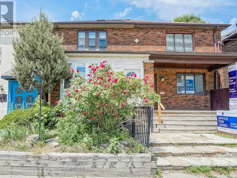 Top Floor Office Space in Renovated Semi-detached House, Prime Location, Utilities Included