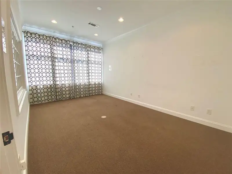 Street Level Office Space in Highland Grove Business Complex, Ideal for Professional Services