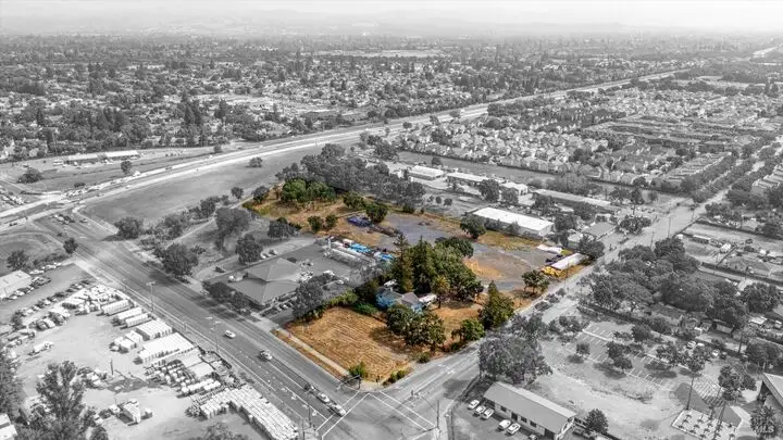 6.33-acre Development Opportunity in Prime Santa Rosa Location