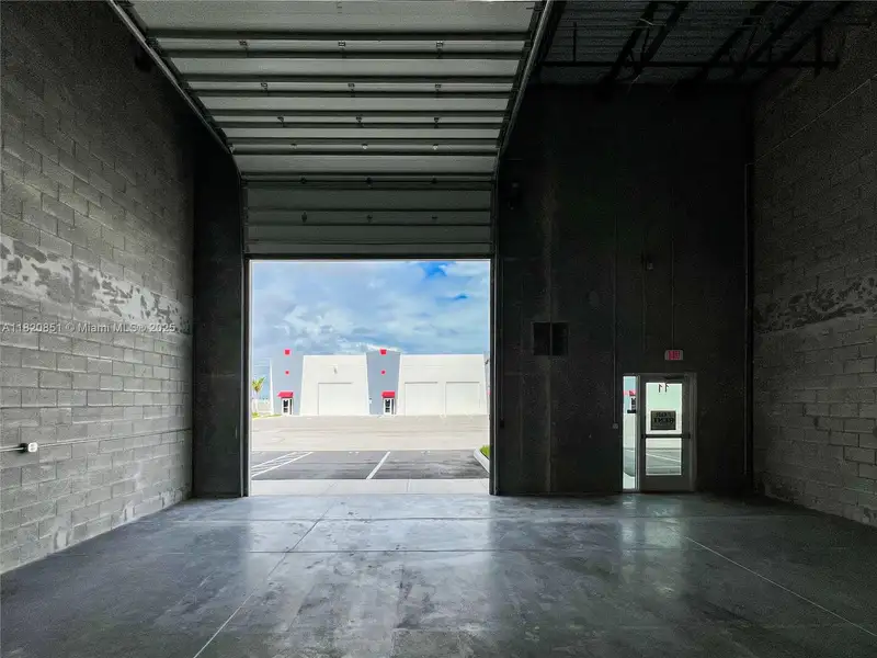 New 2,640 Sq. Ft. Warehouse in Homestead, Fl - Ideal for Storage and Business Operations